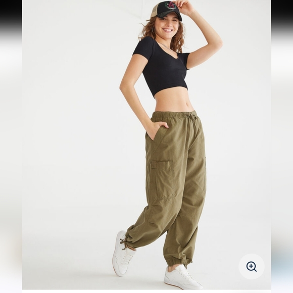 Aeropostale Pants - Aeropostale M Parachute Cargo Pants in Dark Brown AD-1520